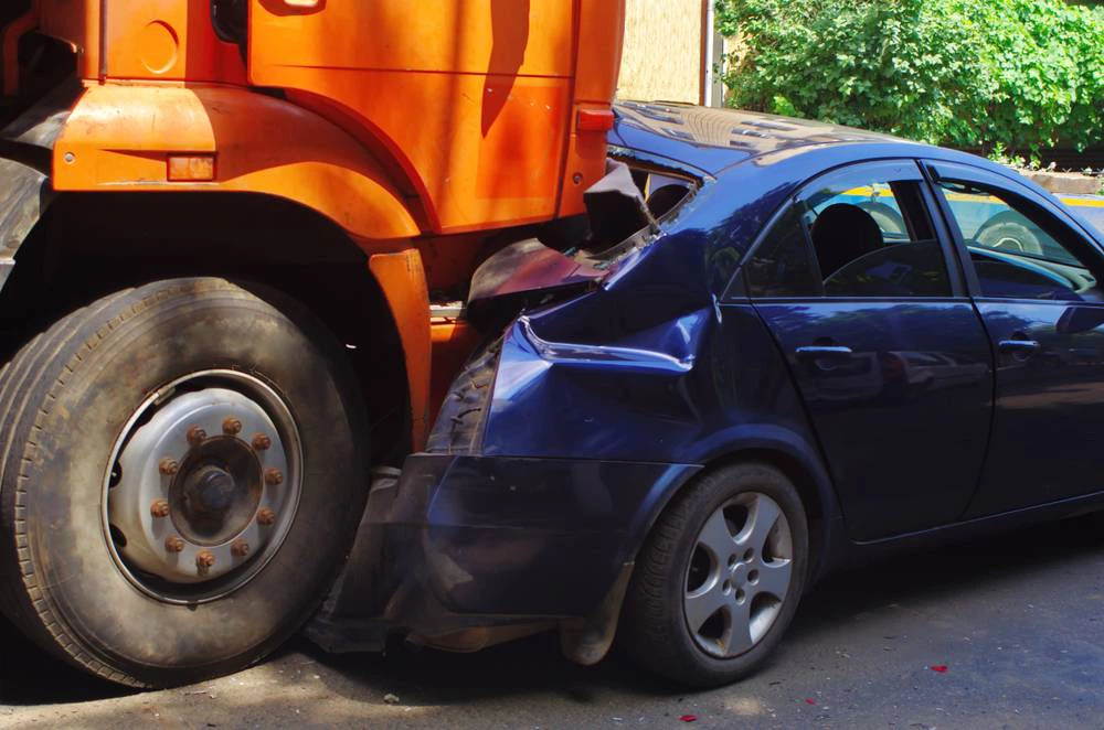 Is the Truck Driver or Trucking Company Responsible for a Truck Accident?