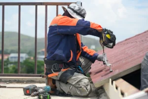 Do I Need a Roofing Injury Lawyer for a Workers’ Comp Claim?