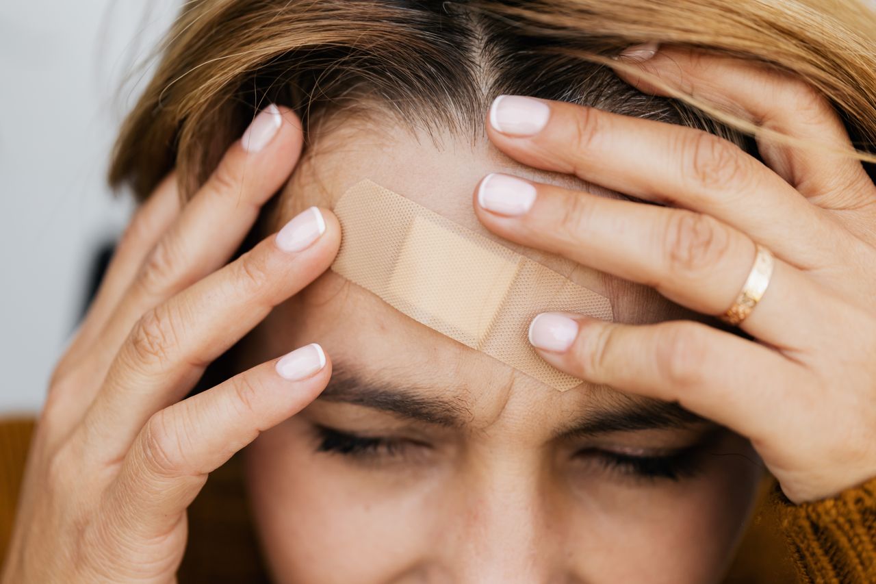 woman with a headache